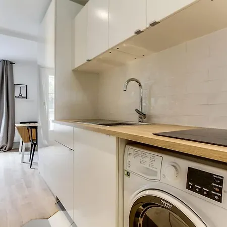 Cute 1 Bed With Balcony In The Heart Of The Marais * パリ